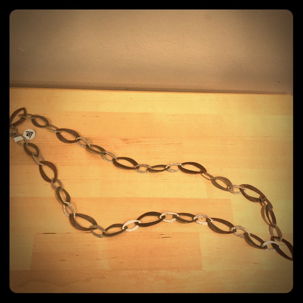 Silpada 3 tone necklace